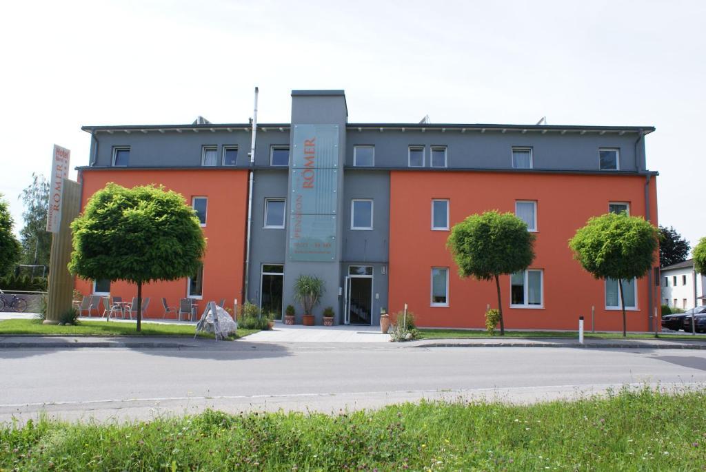 Pension Zum Romer Enns Esterno foto
