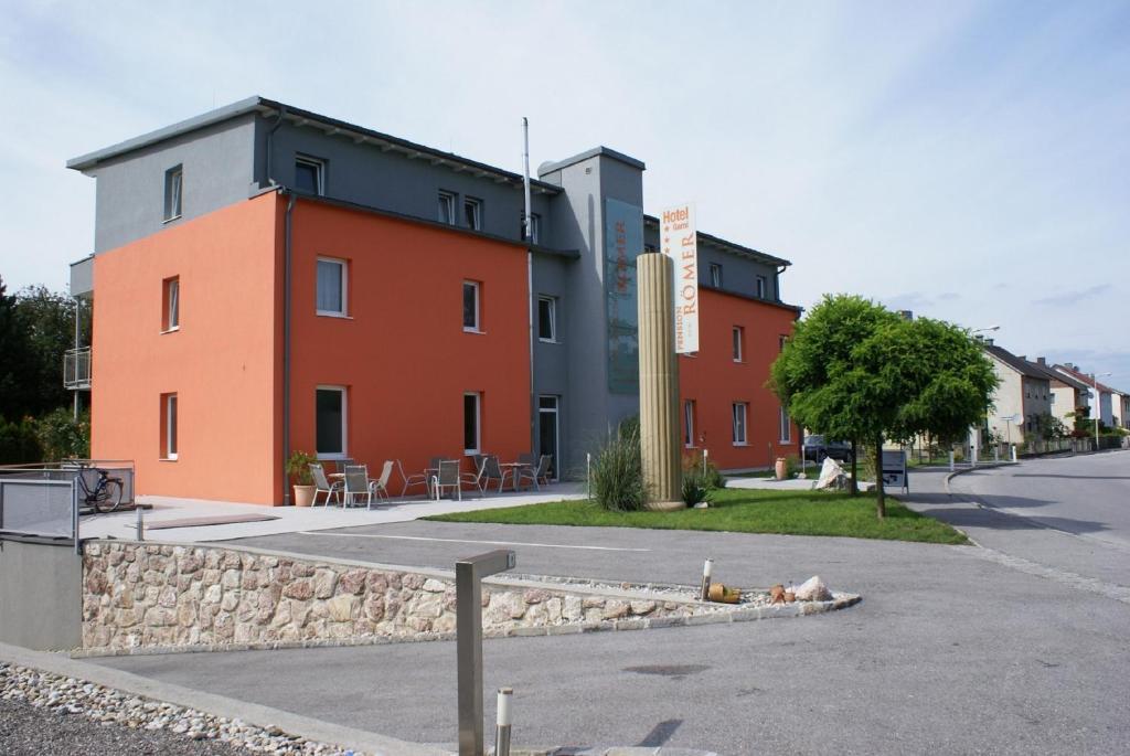 Pension Zum Romer Enns Esterno foto
